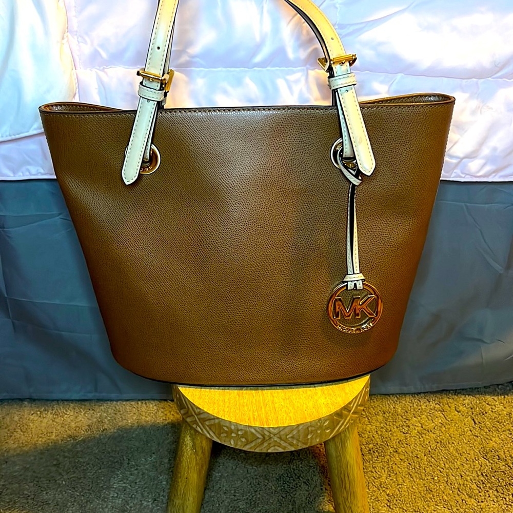 EXCELLENT CONDITION - Michael Kors shoulder bag